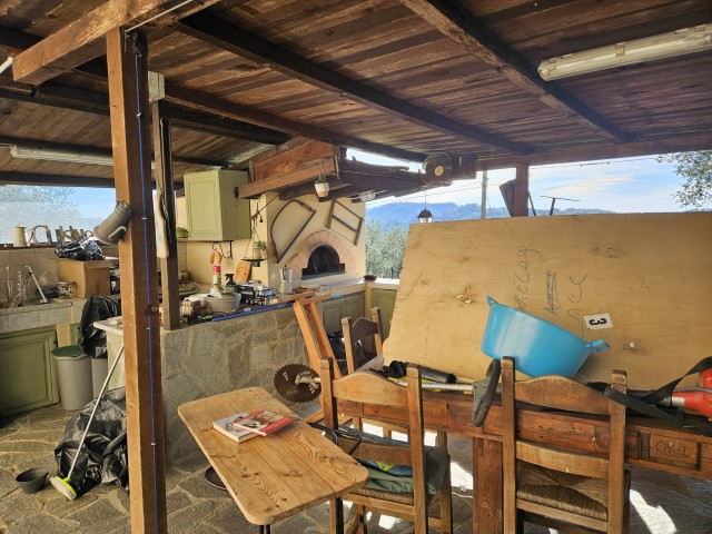 PORZIONE DI BIFAMILIARE