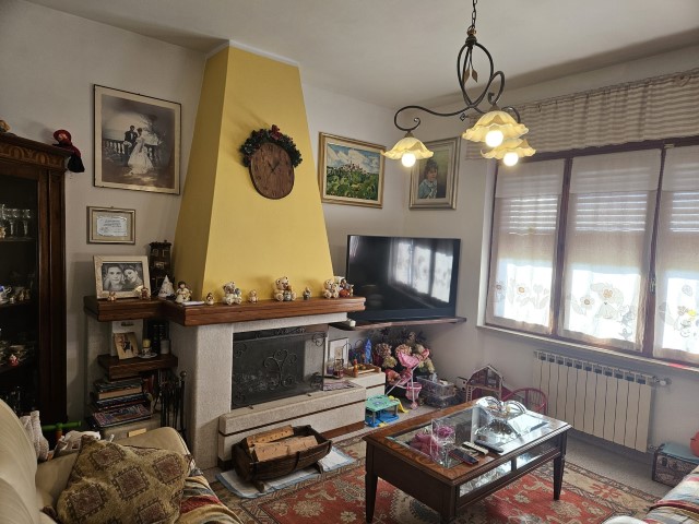 PORZIONE DI BIFAMILIARE